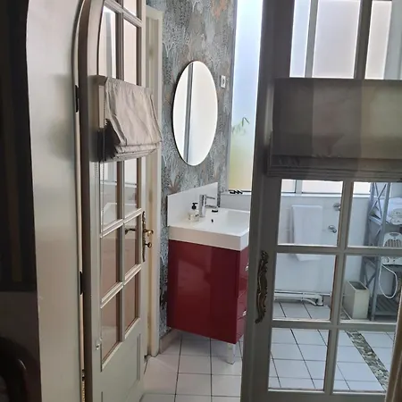 Bel * Beaune (Cote d'Or)